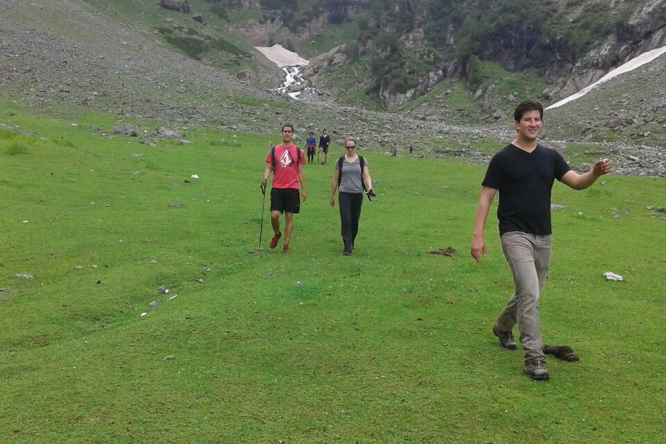 Enjoy a wonderful trekking experience with De Magic Moments