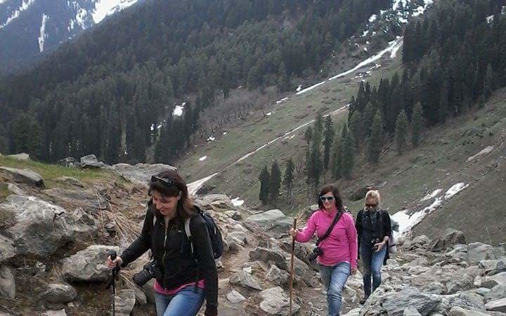 Enjoy a wonderful trekking experience with De Magic Moments